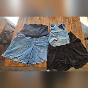 BUNDLE-Maternity Summer size Sm-Med (2 Shirts, 1 Dress, 3 Shorts)